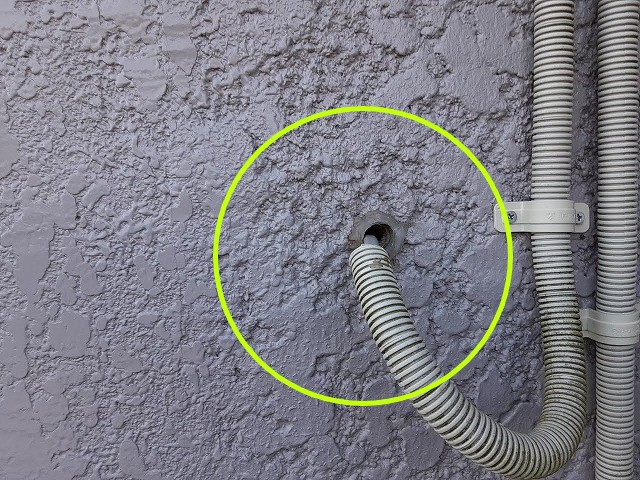 外壁から配管のズレ